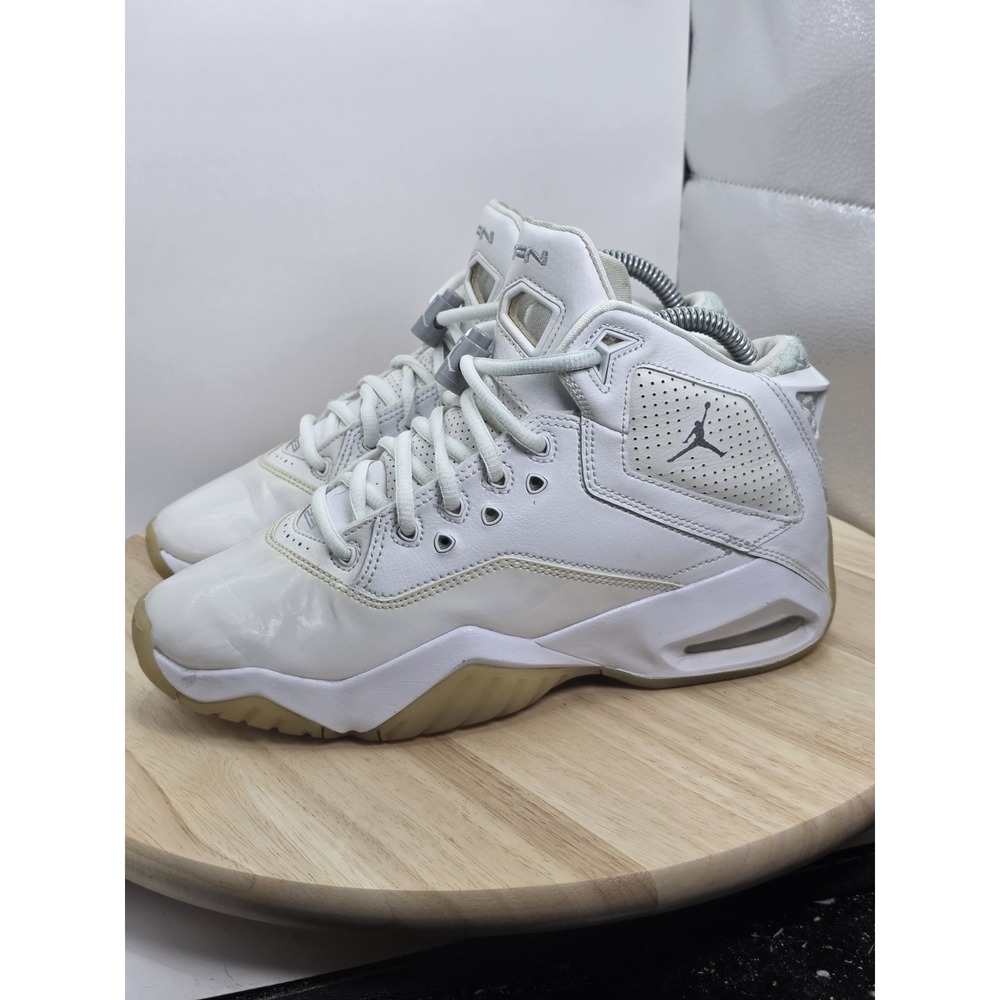 Womens Size 7 - Jordan True Flight Shoes Retro Basketball CK1425-100  GS 5.5Y